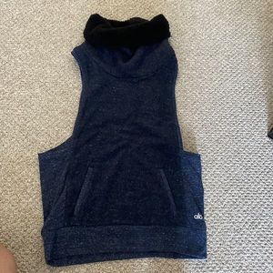 Alo Yoga sweater Vest